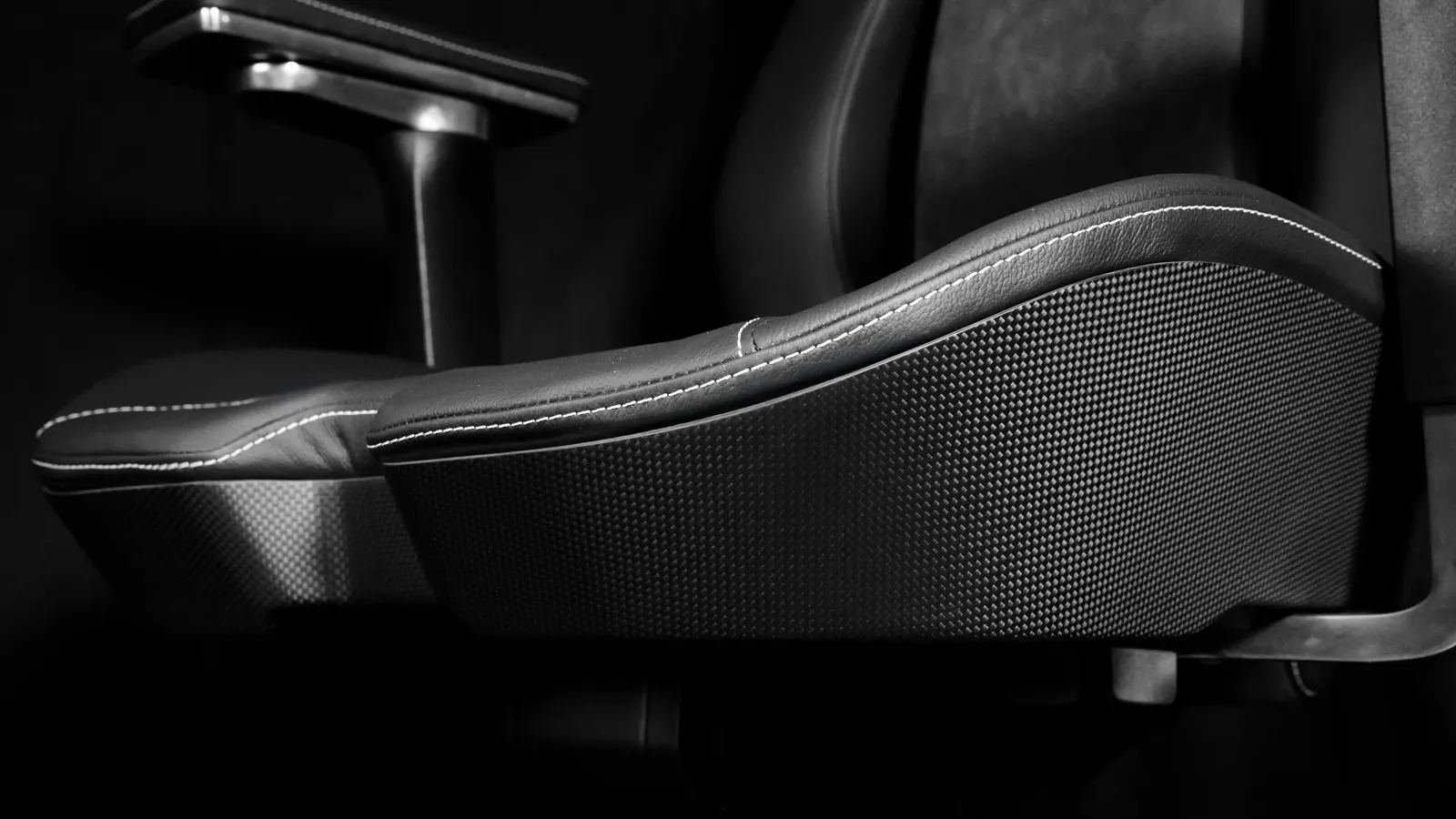 Ultra-slim carbon fiber silhouette